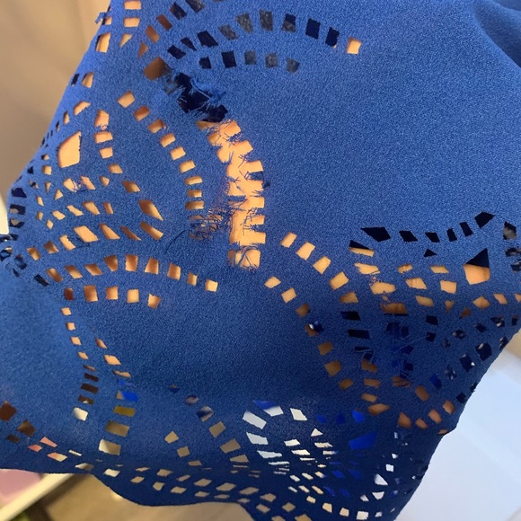 Blue and white dress - Picture 3 of 3